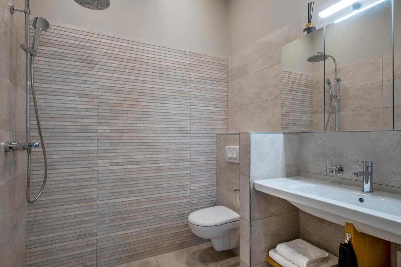 Escale Rochelaise B&B, Spa Bain Nordique Et Sauna Tonneau La Rochelle  Exterior photo